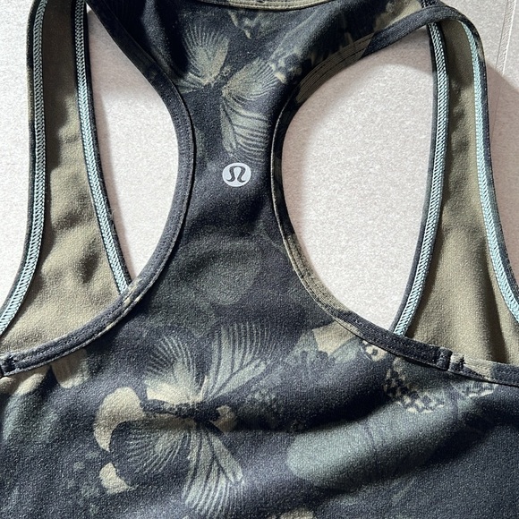 Lululemon Cool Racer Back Tank Rare! - Picture 6 of 6